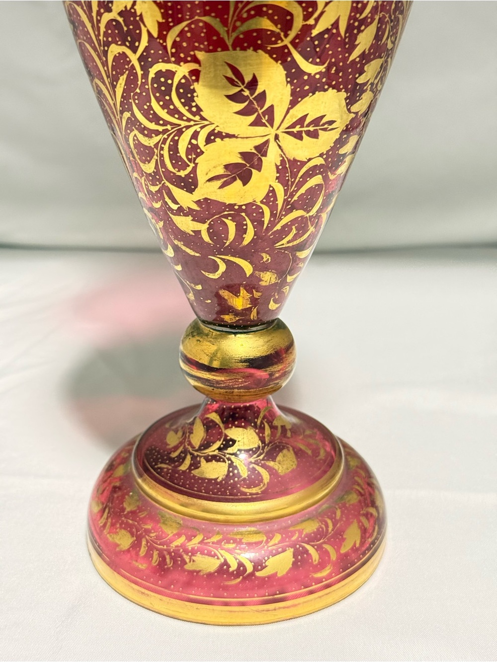 Antique 15.5” Bohemian Cranberry Glass Vase - Hand Painted Portrait & Gold Gilt - Picture 5 of 9